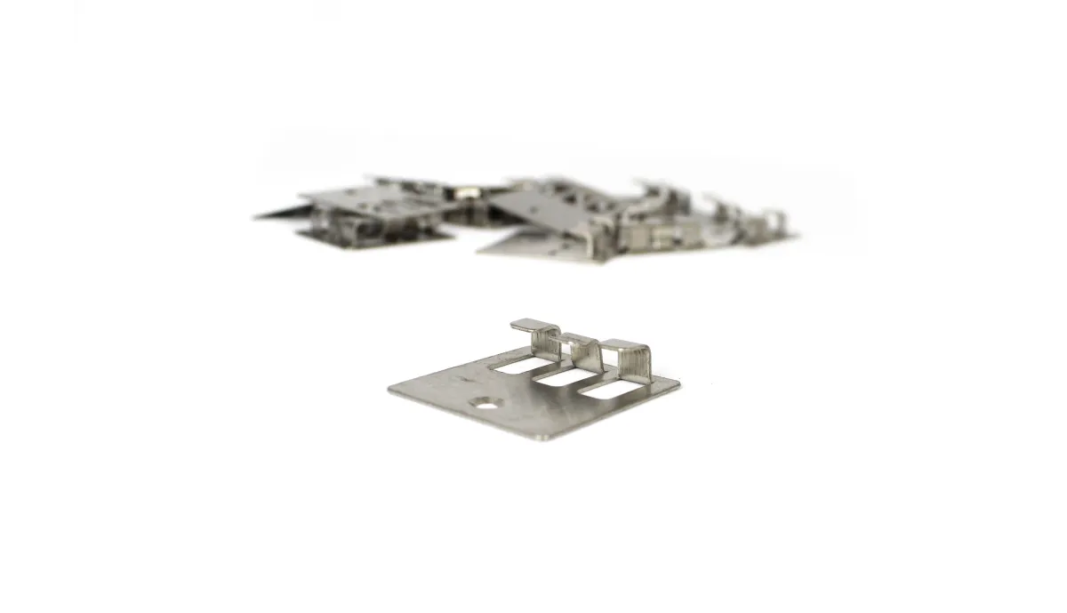Clip de fixation bardage (sachet de 50)