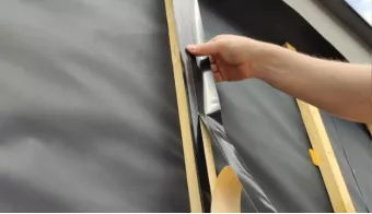 Bande de protection pour liteau pin