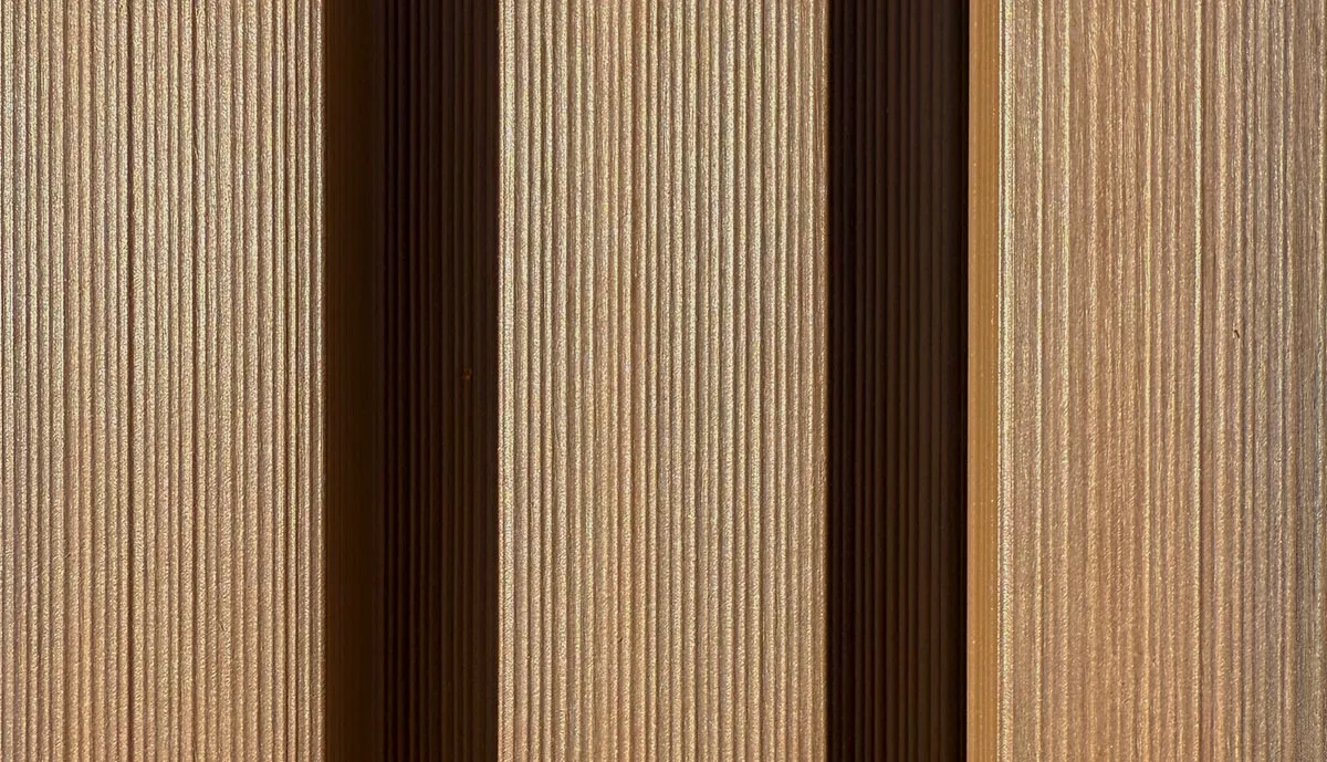 Lame bardage Claire Voie composite NEO XS | neowood