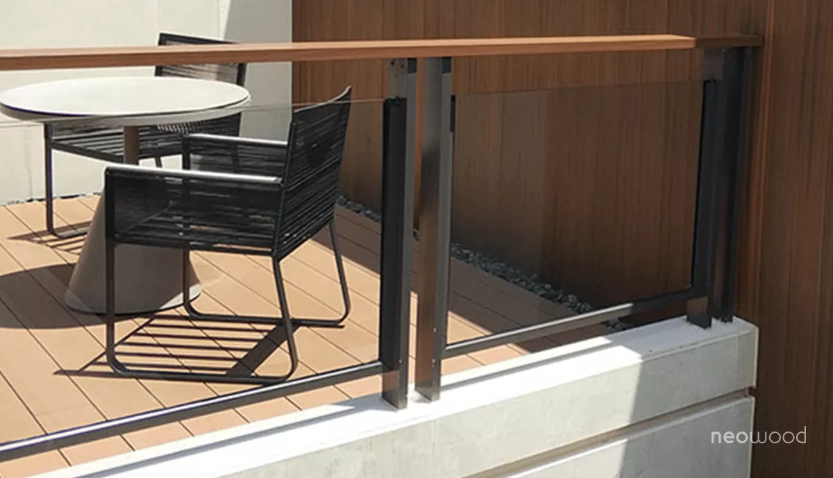 Lames de terrasse en bois composite monoextrudé ACCESS (lot de 2)   |  Neowood