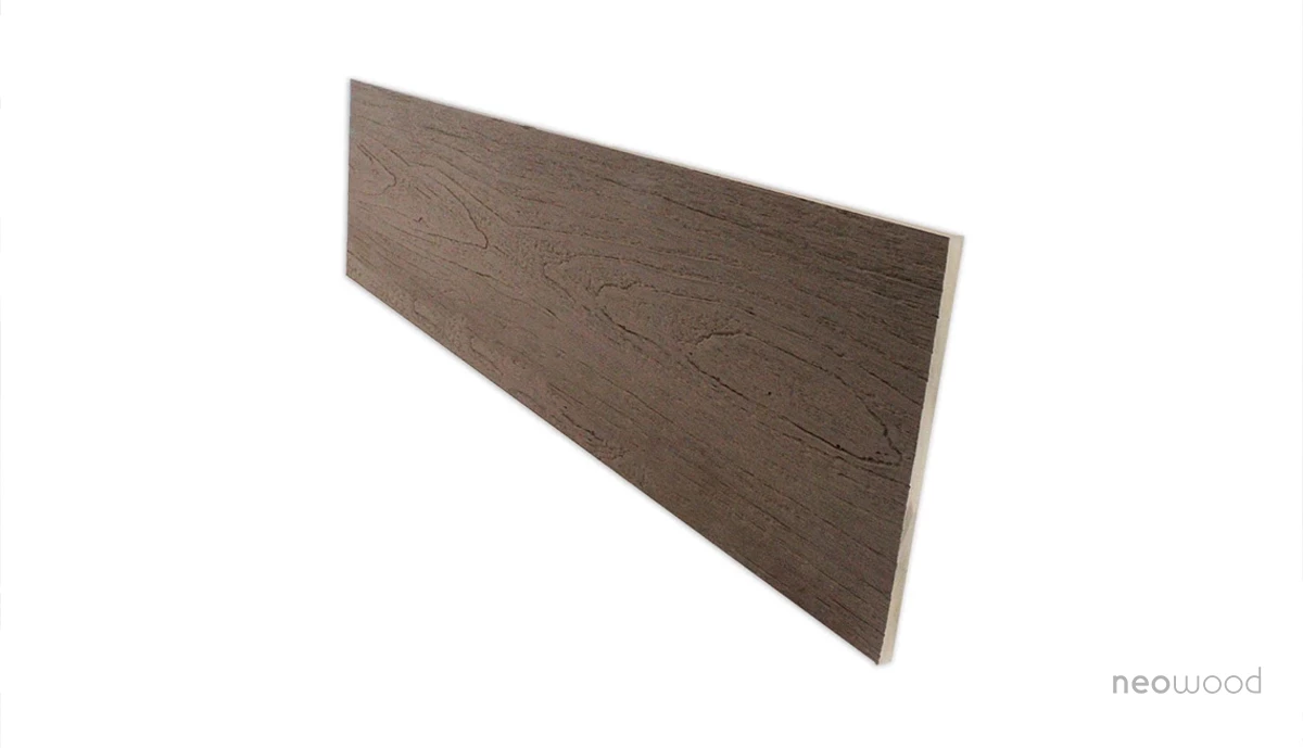 Plinthe en composite monoextrudé pour terrasse ACCESS  |  Neowood