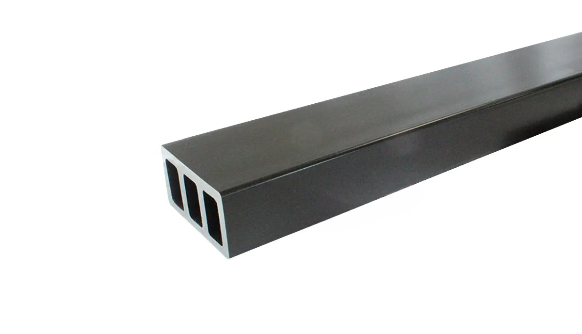 Une lambourde en composite pour notre structure Troctosto fiable