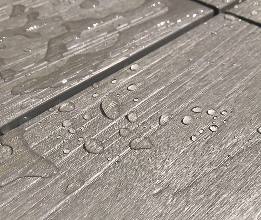 Zoom lames avec eau.