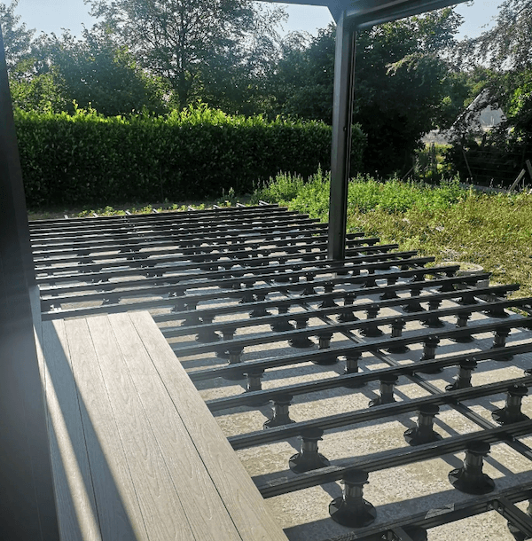 Structure de terrasse Trocosto avec plots réglables Optima