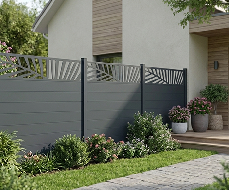 Clôture en lames aluminium neowood sur muret