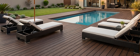 Plage de piscine en composite teinte noyer