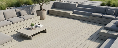 Terrasse enterrée composite en bord de piscine teinte sable