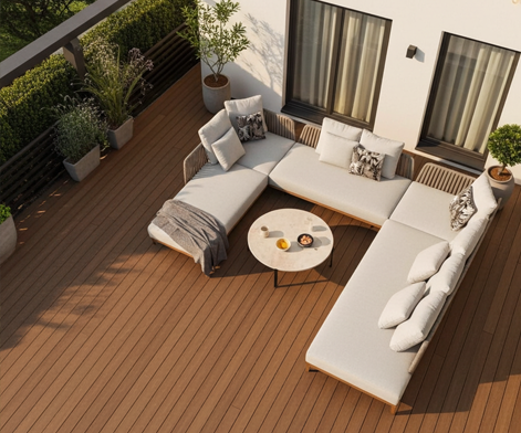 Terrasse en bois composite teinte teck finition lisse