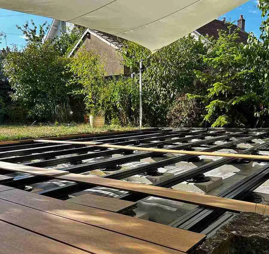 structure lambourdes aluminium et plots terrasse