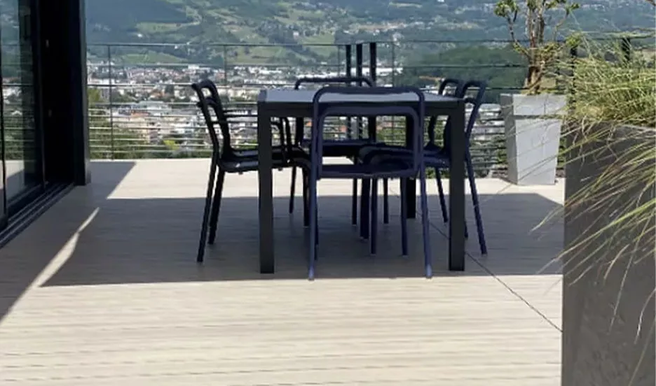 terrasse en bois composite expression teinte sable